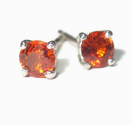 peridots stud earrings in sterling